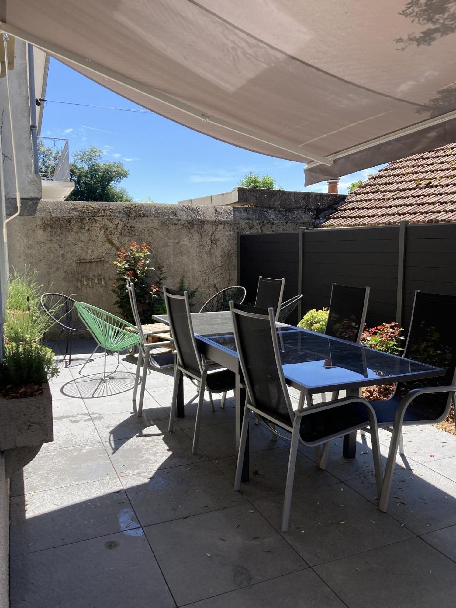 Location Appartement Des Pyrenees Borderes-sur-l'Echez Номер фото